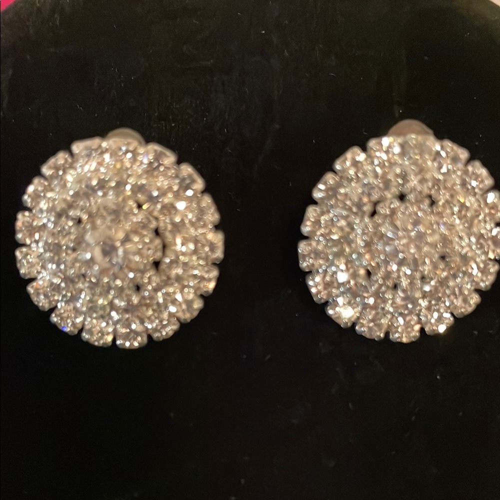 Classic, Sparkling Silver Crystal Earrings!